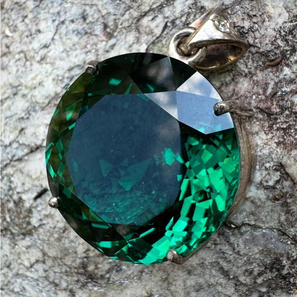Emerald Green Pendant